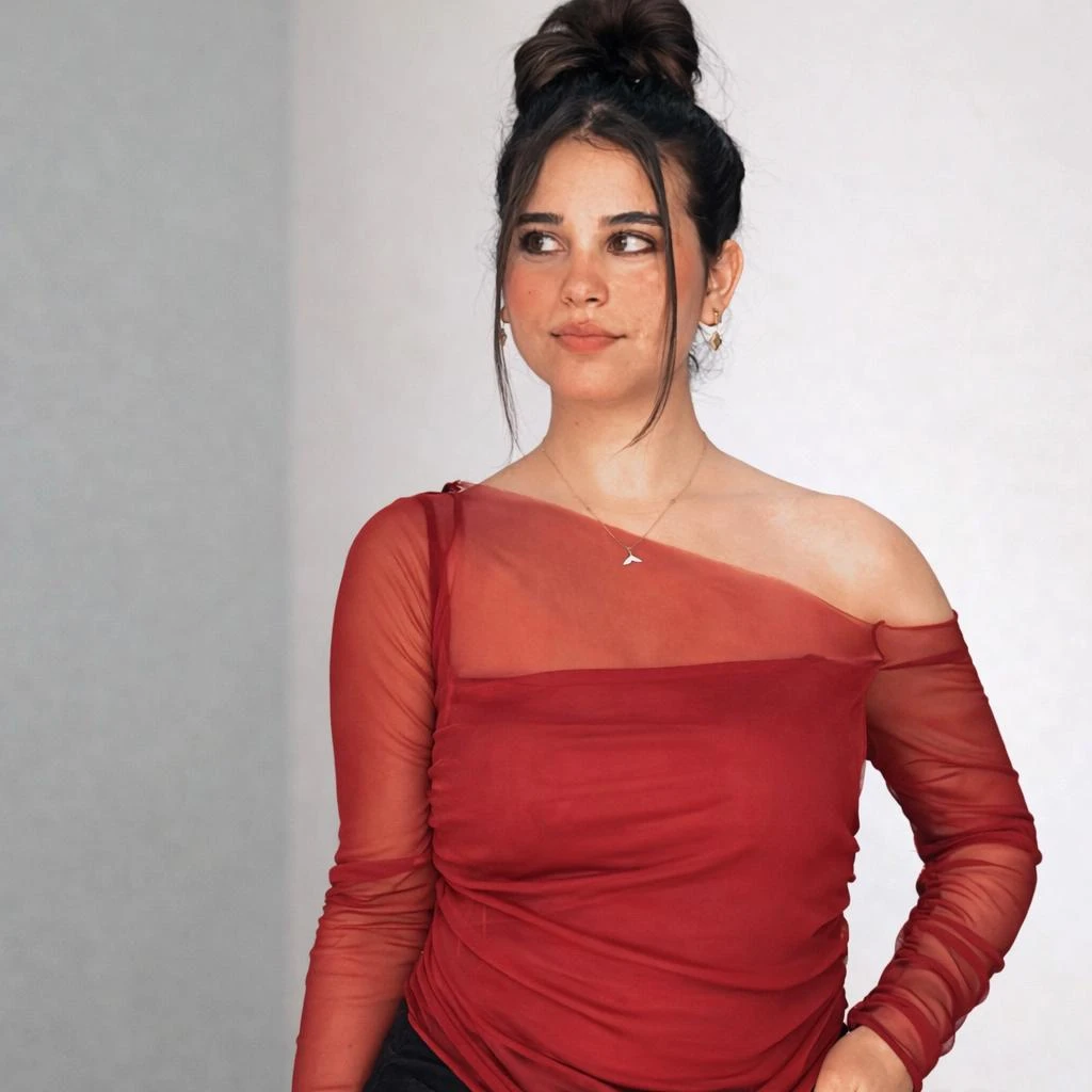 Elegant off-shoulder fitted tulle TOP